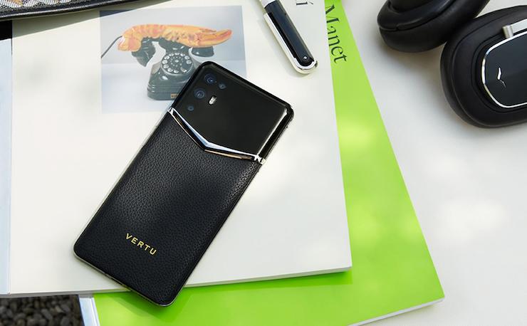 iVertu Calf Leather Jade Black là&nbsp;chiếc Vertu trang bị công nghệ không hề thua kém bất kỳ&nbsp;flagship đầu bảng nào hiện nay.