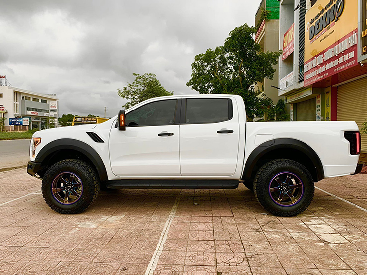 Ford Ranger biển ngũ quý 5 độ ngoại thất Ford F-150 Raptor - 5