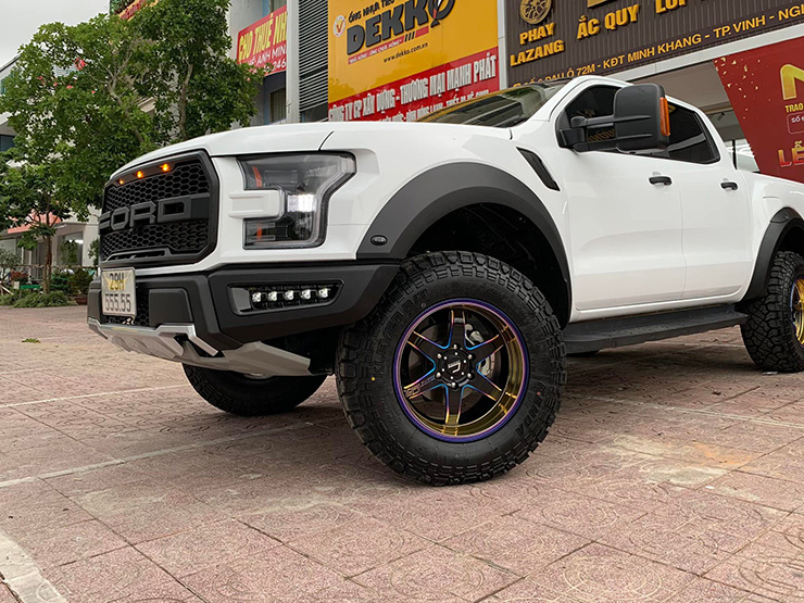 Ford Ranger biển ngũ quý 5 độ ngoại thất Ford F-150 Raptor - 6