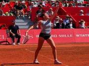 Thể thao - Người đẹp tennis 19 tuổi thích xắn váy thi đấu làm xôn xao Roland Garros