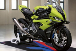 BMW M 1000 RR Superbike nổi bật với phiên bản kỷ niệm 50 năm