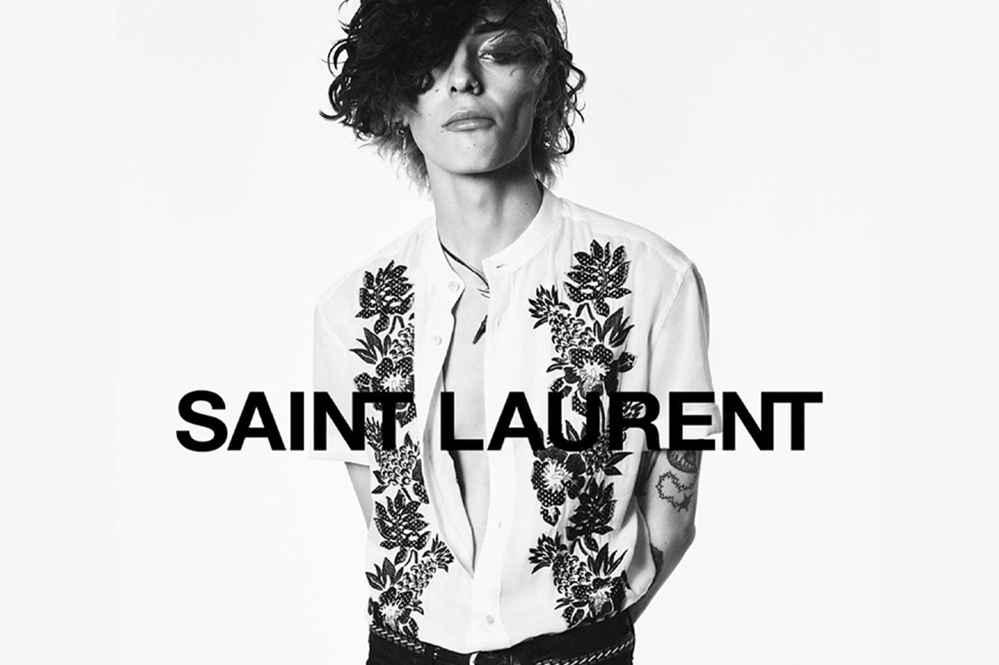 Saint Laurent công bố kế hoạch cho show diễn Xuân/Hè 2023 - 1