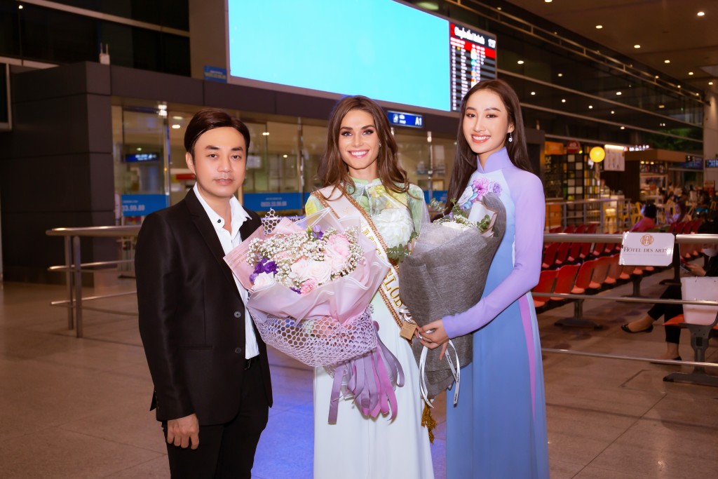 Hoa khôi Miền Trung Đoàn Hồng Trang đọ sắc vóc Miss Global 2019 tại sân bay - 1