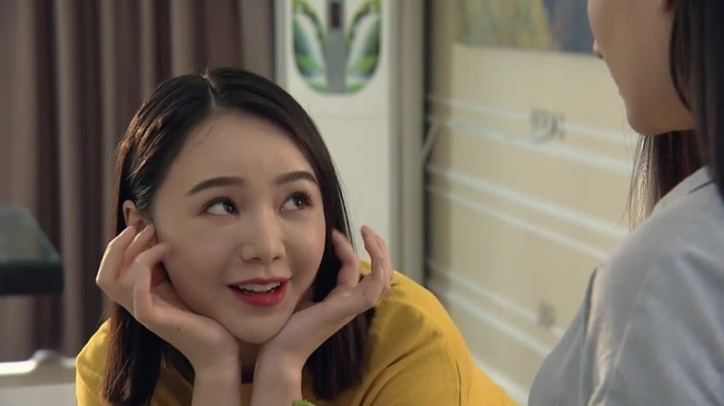 Vào vai Nguyệt Anh trong phim “Nàng dâu order”, Quỳnh Kool đã thể hiện thành công nhân vật thảo mai, luôn muốn chen chân vào mối quan hệ giữa Lan Phương và Thanh Sơn. 
