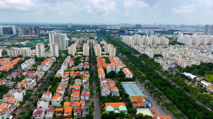 Năm 1996, chủ đầu tư bắt đầu xây dựng cơ sở hạ tầng đô thị Phú Mỹ Hưng. 
