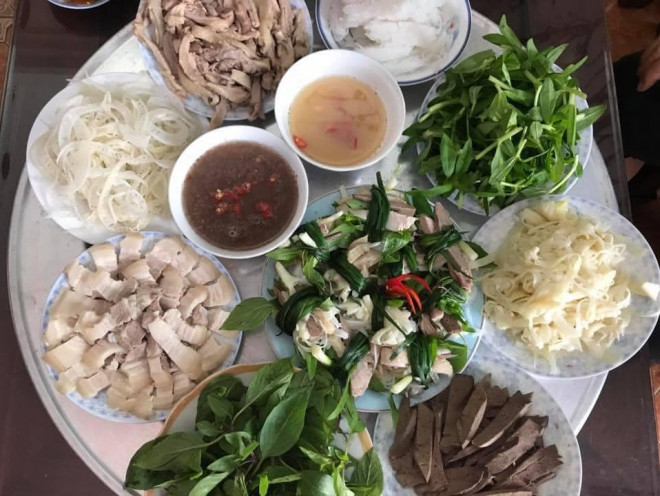 Thật lạ, món vịt om sấu cho Tết Đoan Ngọ 5/5 âm lịch của người Hà Nội khi cho thêm loại củ này vào nồi nước dùng - 2