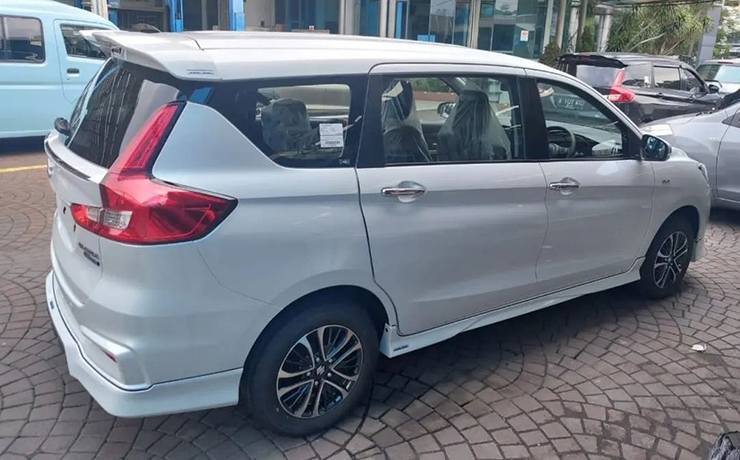 Suzuki Ertiga Sport Hybrid 2022 lộ diện hình ảnh thực tế trước giờ G - 8