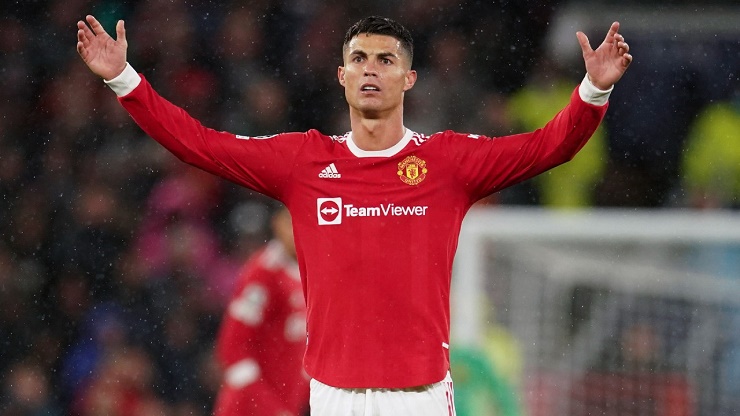 Ronaldo không hài lòng về cơ sở vật chất của MU