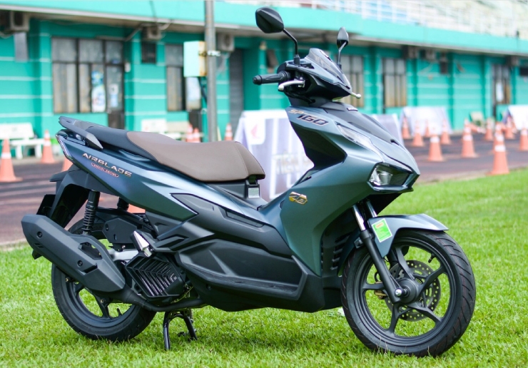 Bảng giá Honda Air Blade 160 tháng 6/2022, chênh 4 triệu đồng - 3