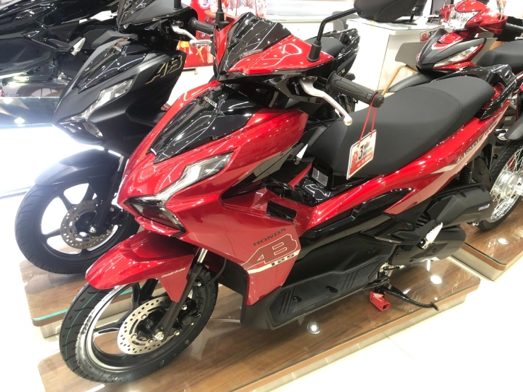 Bảng giá Honda Air Blade 160 tháng 6/2022, chênh 4 triệu đồng - 1