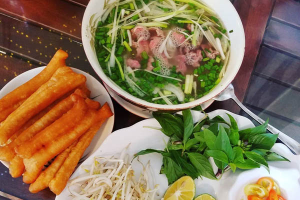 The art of adding herbs and spices to pho, radish and the delicate way of using lemon leaves for Hanoi's dishes - 3