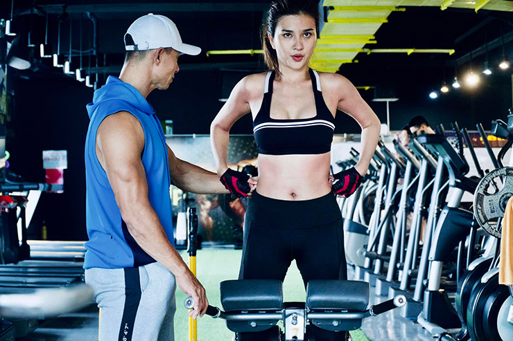 Mới đây, Kim Tuyến chia sẻ bộ ảnh tập luyện tại phòng gym. Trong một tuần, cô dành 6 buổi tập luyện để giữ dáng, nâng cao tinh thần.&nbsp;
