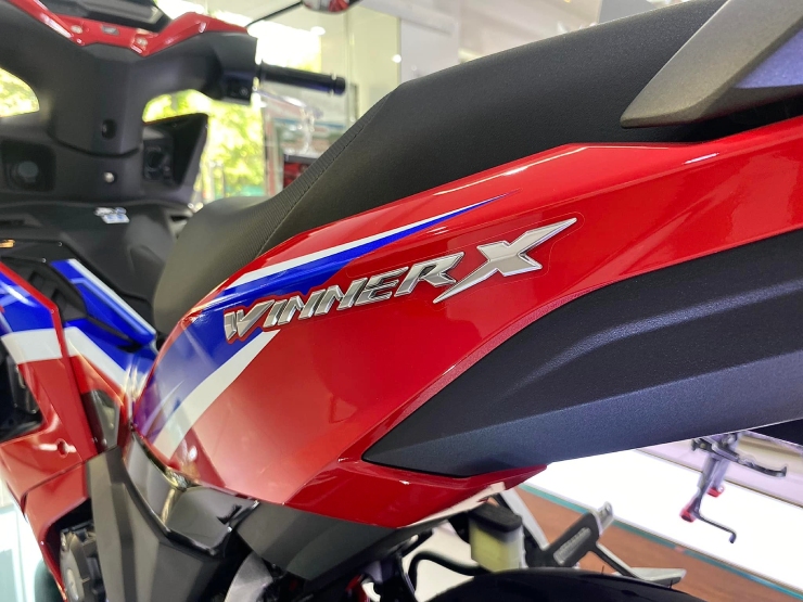 Bảng giá Honda Winner X tháng 6/2022, khuyến mại tới 10 triệu đồng - 4