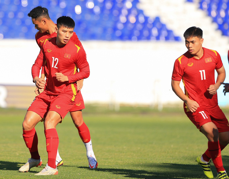 Thanh Bình đang là trụ cột ở hàng thủ cùng đội trưởng Bùi Hoàng Việt Anh. HLV Gong Oh-kyun đang sử dụng sơ đồ chiến thuật 4-3-3. Tuy nhiên, trước đối thủ có hàng tiền vệ mạnh như U23 Thái Lan, cách chơi của U23 Việt Nam có thể thay đổi