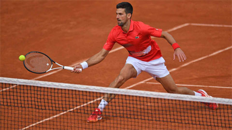 Bất lợi gia tăng gấp đôi với Djokovic sau khi anh lần thứ 2 mất break vào tay Nadal