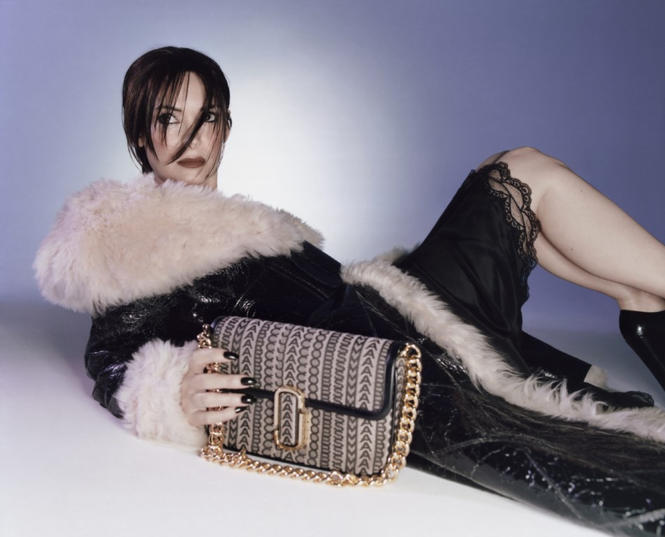 The muse Winona Ryder continues to shine in the new design of Marc Jacobs - 4