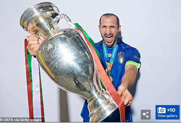 Giorgi Chiellini từng góp công không nhỏ giúp ĐT Italia vô địch châu Âu hè năm ngoái