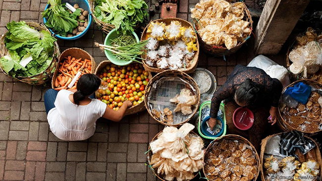 Chợ ở Ubud là một nơi đầy màu sắc và có vô số thứ để du khách mua sắm.&nbsp;
