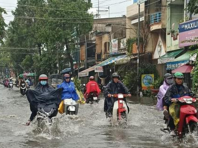 TPHCM nguy cơ ngập nặng những ngày đầu tuần