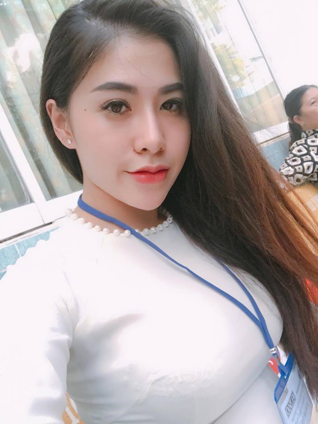 Sau khi hình ảnh trong lớp của Thanh Nhàn được đăng tải lên mạng xã hội người đẹp đã nhận được nhiều phản hồi tích cực của cư dân mạng.
