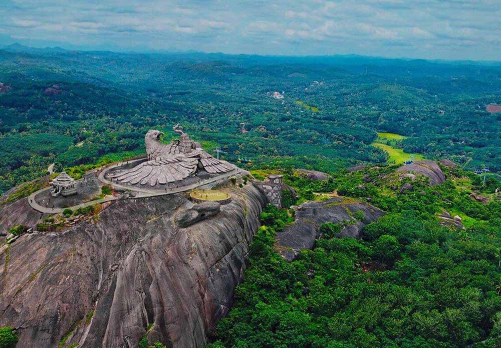 The giant stone bird statue on the high mountain took 10 years to build to attract visitors - 5