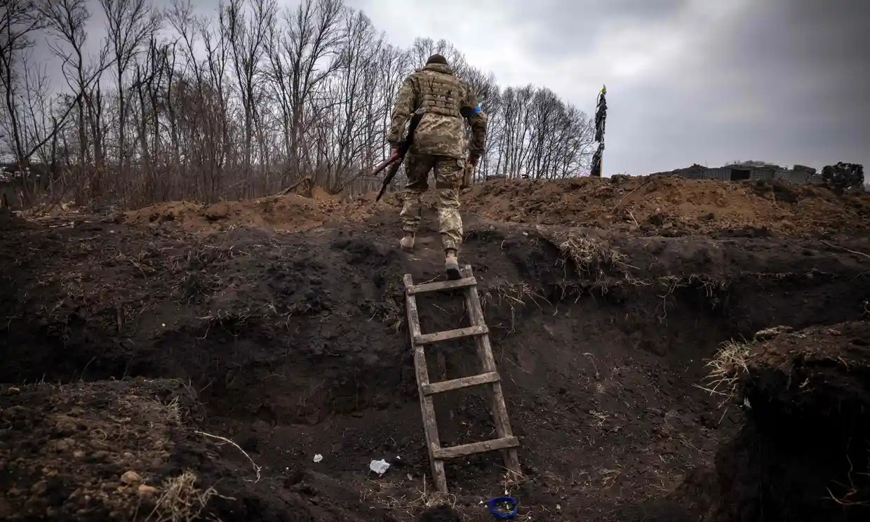 Ukraine đang mong chờ các hệ thống vũ khí tầm xa của phương Tây (ảnh: CNN)