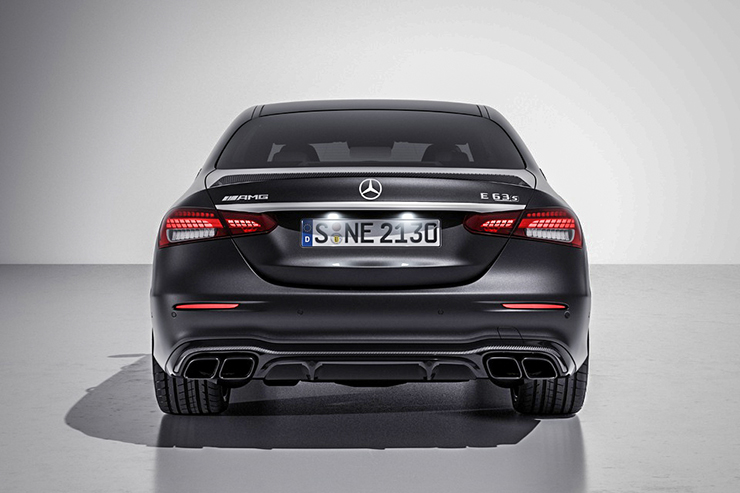 Mercedes-AMG ra mắt phiên bản của cuối của dòng E63 S - 5