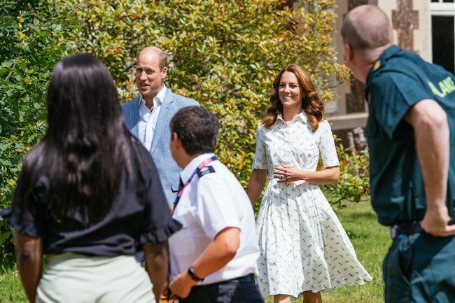 Princess Kate's beautiful and attractive outfits in the summer - 3