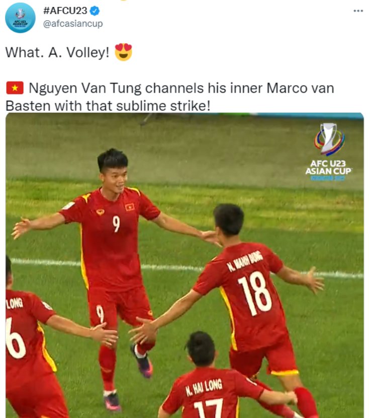 Trang Twitter của AFC ví Văn Tùng với Van Basten sau khi lập siêu phẩm xé lưới Thái Lan