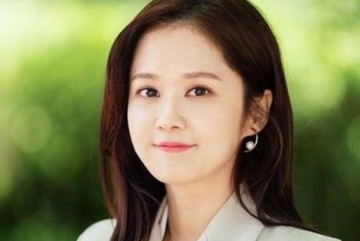 Jang Na Ra kết hôn với bạn trai kém 6 tuổi