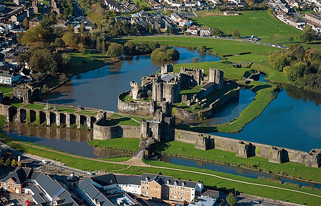 7 lâu đài cổ kính đẹp nhất tại Vương quốc Anh - 14