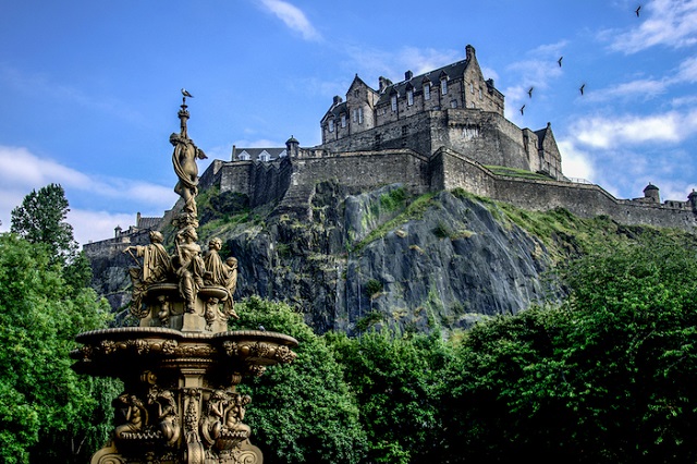 7 lâu đài cổ kính đẹp nhất tại Vương quốc Anh - 12