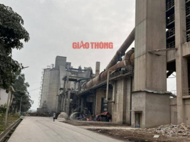Nam công nhân bị đất vùi lấp tử vong tại nhà máy xi măng ở Tuyên Quang