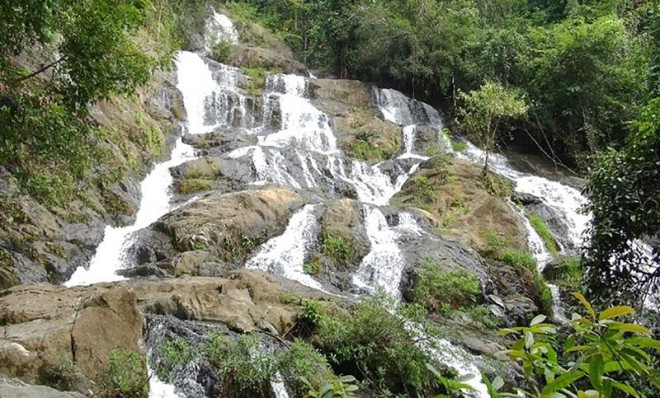 Interesting destinations in Chu Mom Ray National Park - 1