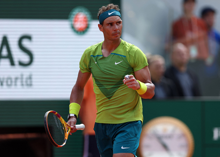 Nadal lần thứ 14 vô địch Roland Garros: &#34;Vua đất nện&#34; xúc động nâng cúp - 3