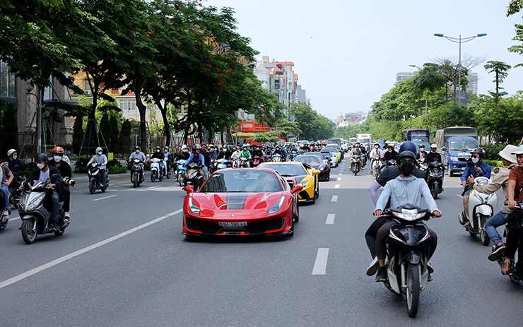 Dàn xế hộp trăm tỷ của Hoàng Kim Khánh lần đầu xuất hiện tại Hà Nội - 4