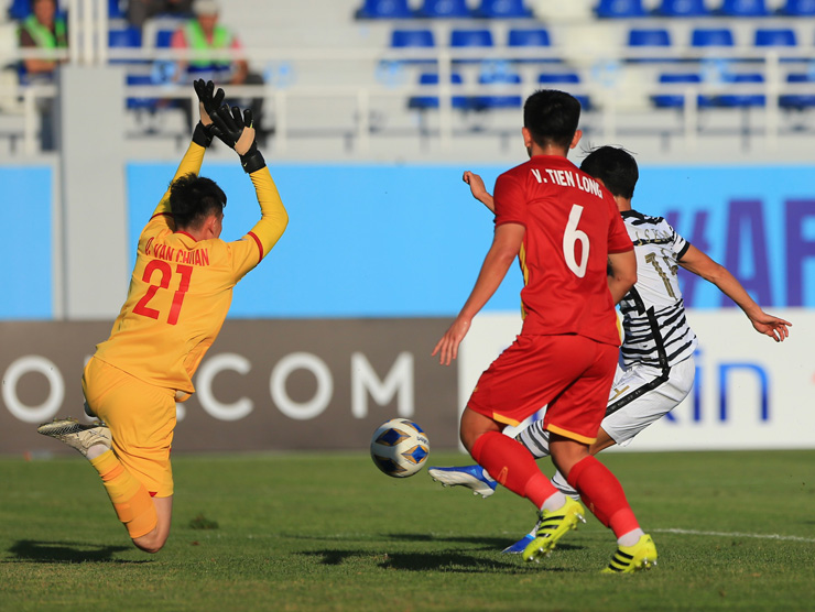 Quan Văn Chuẩn cản phá cực chuẩn, Thanh Bình lăn xả gúp U23 Việt Nam hòa Hàn Quốc hiệp 1 - 3