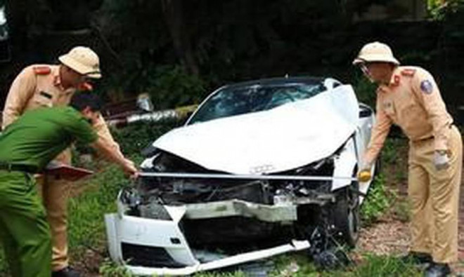 Công an thành phố Bắc Giang đã ra Quyết định khởi tố vụ án hình sự, khởi tố bị can, lệnh tạm giam đối với Nguyễn Đức Thịnh, người lái ô tô Audi gây tai nạn giao thông khiến 3 người cùng gia đình chết thương tâm vào đêm 2-6.