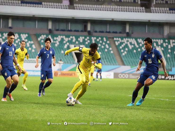 Video bóng đá U23 Malaysia - U23 Thái Lan: Hiệp 2 vỡ trận, ”Voi chiến” chiếm ngôi đầu bảng (U23 châu Á)