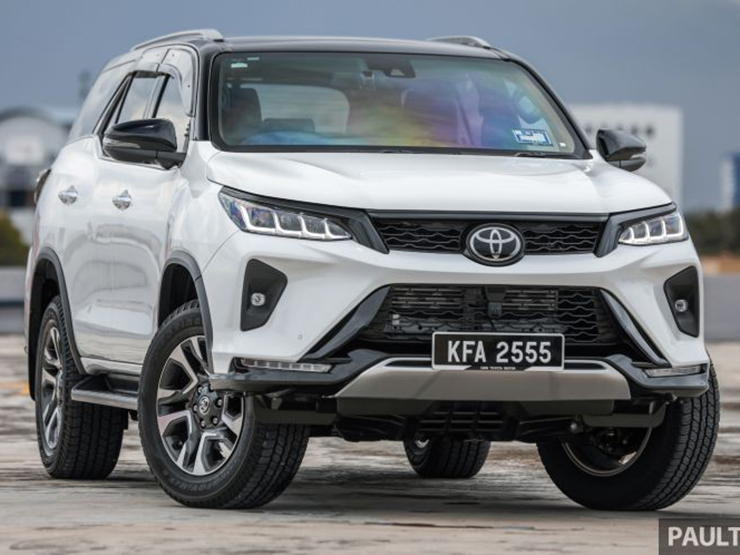 Toyota Fortuner mới sẽ có thêm động cơ dầu hybrid