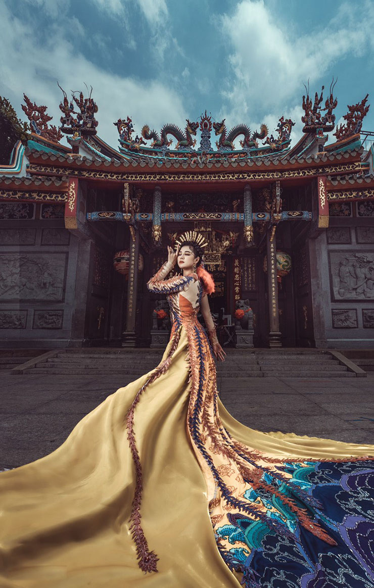 Thái Nhã Vân từng đoạt các danh hiệu như Á hậu “Việt Nam Toàn Cầu 2016”, Á hậu 1 và Hoa hậu Ảnh – “Hoa hậu Doanh nhân người Việt” tại châu Âu 2018, Nữ hoàng “Đại Sứ Việt Nam Toàn Cầu 2019”.
