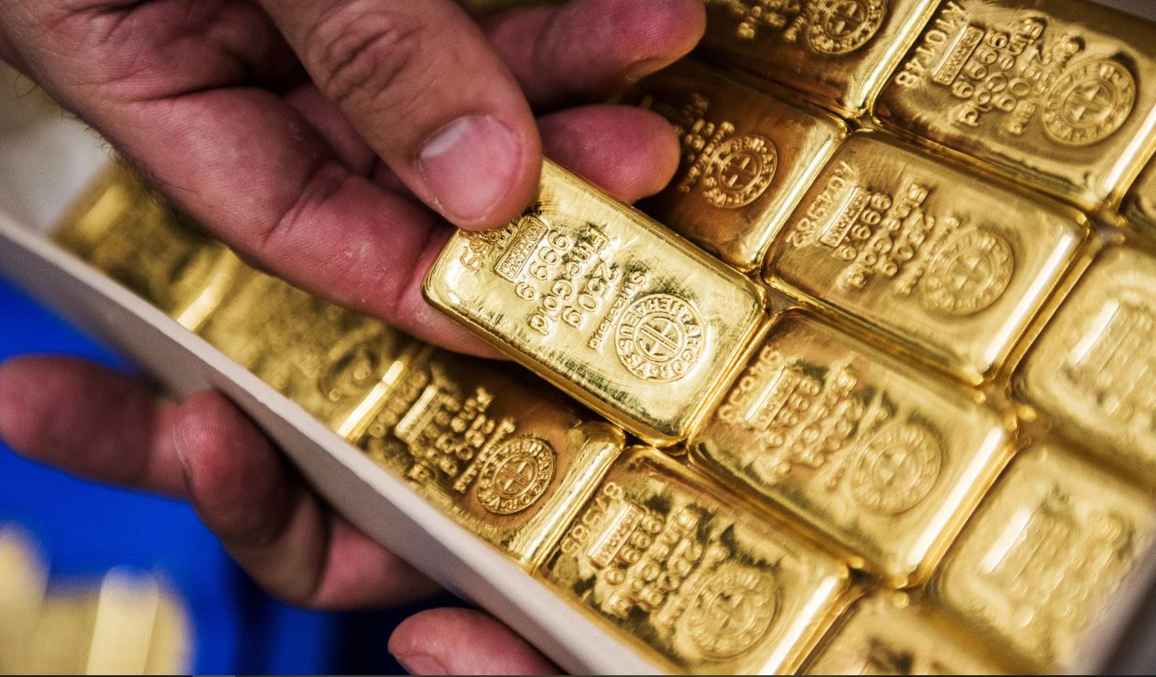 Giá vàng thế giới tăng nhẹ trong khi giá vàng trong nước giảm