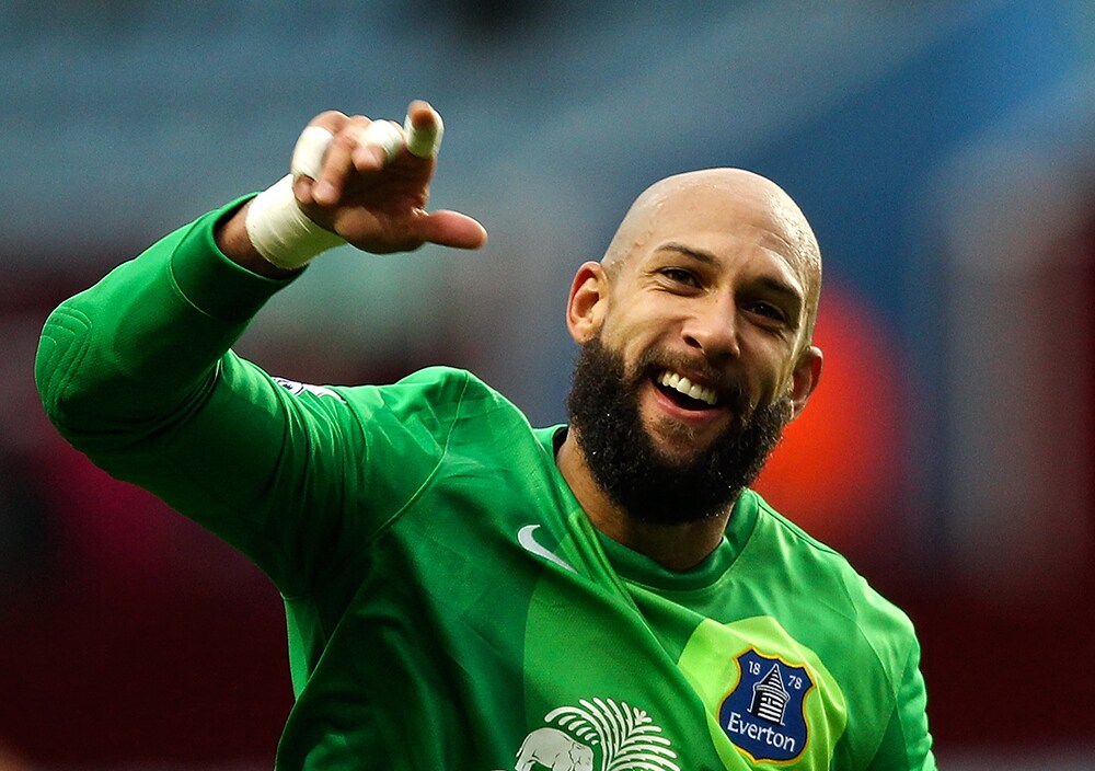 Tim Howard once overcame a rare disease and became an excellent goalkeeper in the Premier League - 1