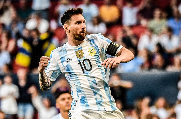 Messi ghi 5 bàn vào lưới Estonia