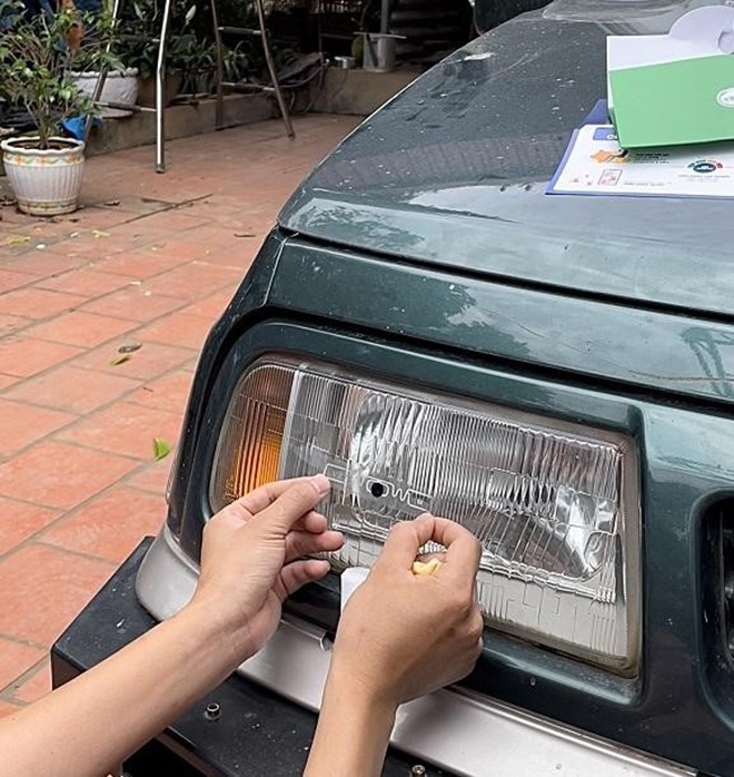 Khách hàng tự dán thẻ E-tag tại nhà thông qua chương trình dán thẻ online