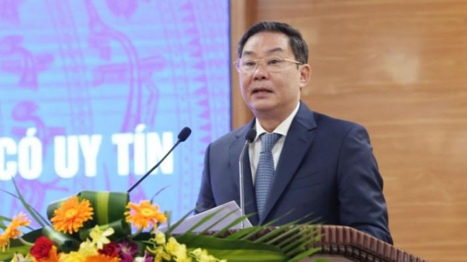 Who was chosen to replace Mr. Chu Ngoc Anh to temporarily run the Hanoi People's Committee?  - first
