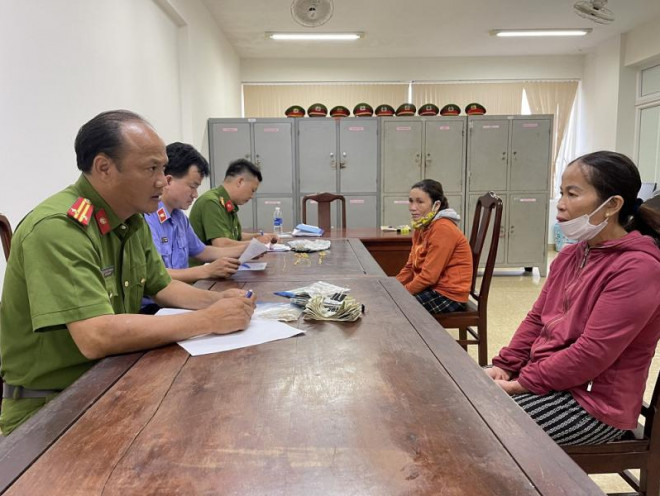 Cơ quan điều tra đang đấu tranh với hai đối tượng.