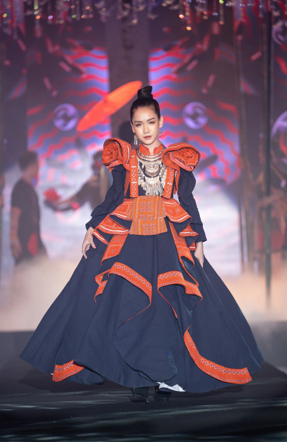 1,000 models gather at Vietnam International Fashion Tour - 6
