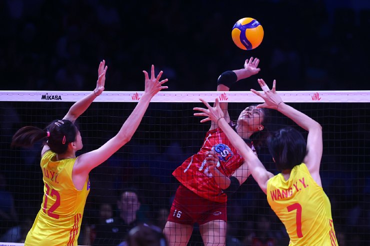 Long legs volleyball 1m8 high scored 60 points to help Thailand beat 2 " drool"  world - 1