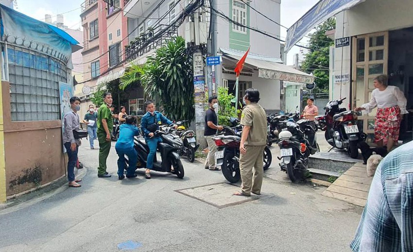 Công an nghi vấn đây là một vụ án mạng. Ảnh: NGUYỄN YÊN